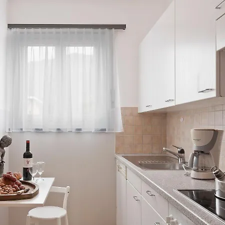 Suite-16 By Interhome *