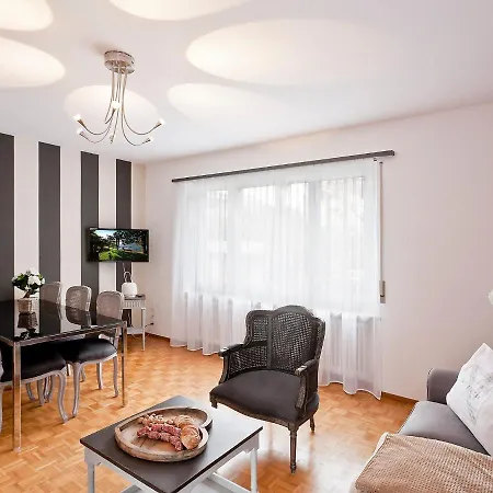 Suite-16 By Interhome Apartmán *